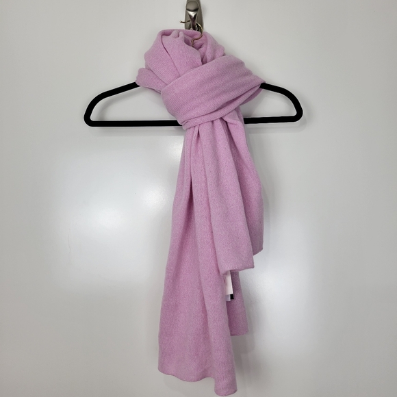 NWT C by Bloomingdale's Cashmere Travel Wrap Shawl Scarf in Rose Quartz - Picture 12 of 12